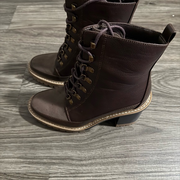 Elegant Dark Brown Lace-Up Women's Boots - Picture 5 of 6